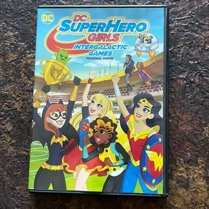 DC SUPERHERO GIRLS INTERGALACTIC GAMES 🎥 🍿